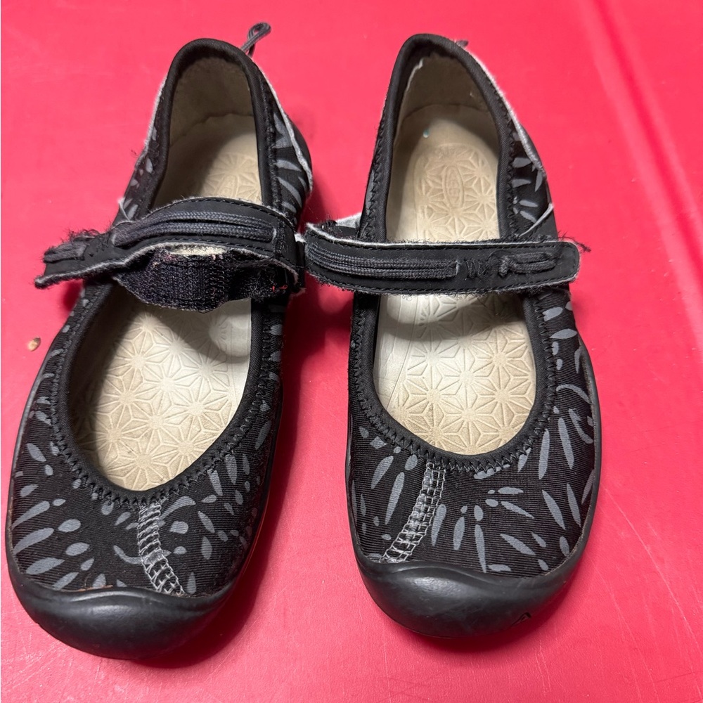 Keen Black Floral-Print Mary Jane Kids Shoes